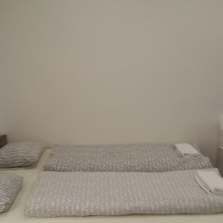 Apartman 4 You Westend Budapest Phòng bức ảnh